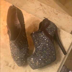 Eva & Zoe high heels